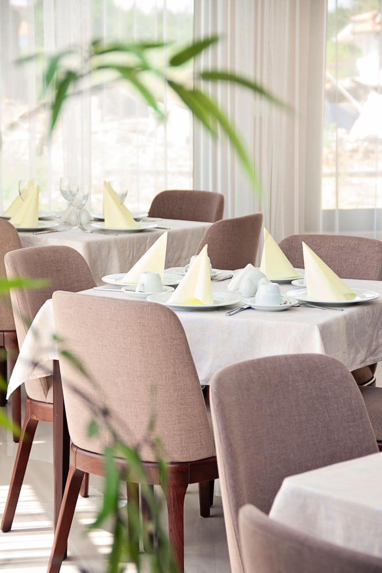 Bosphorus Hotel Aleksinac Bagian luar foto