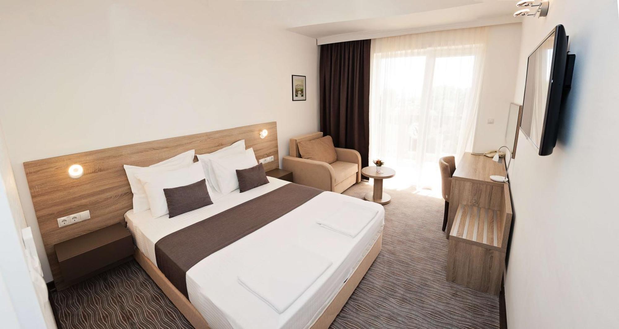 Bosphorus Hotel Aleksinac Bagian luar foto