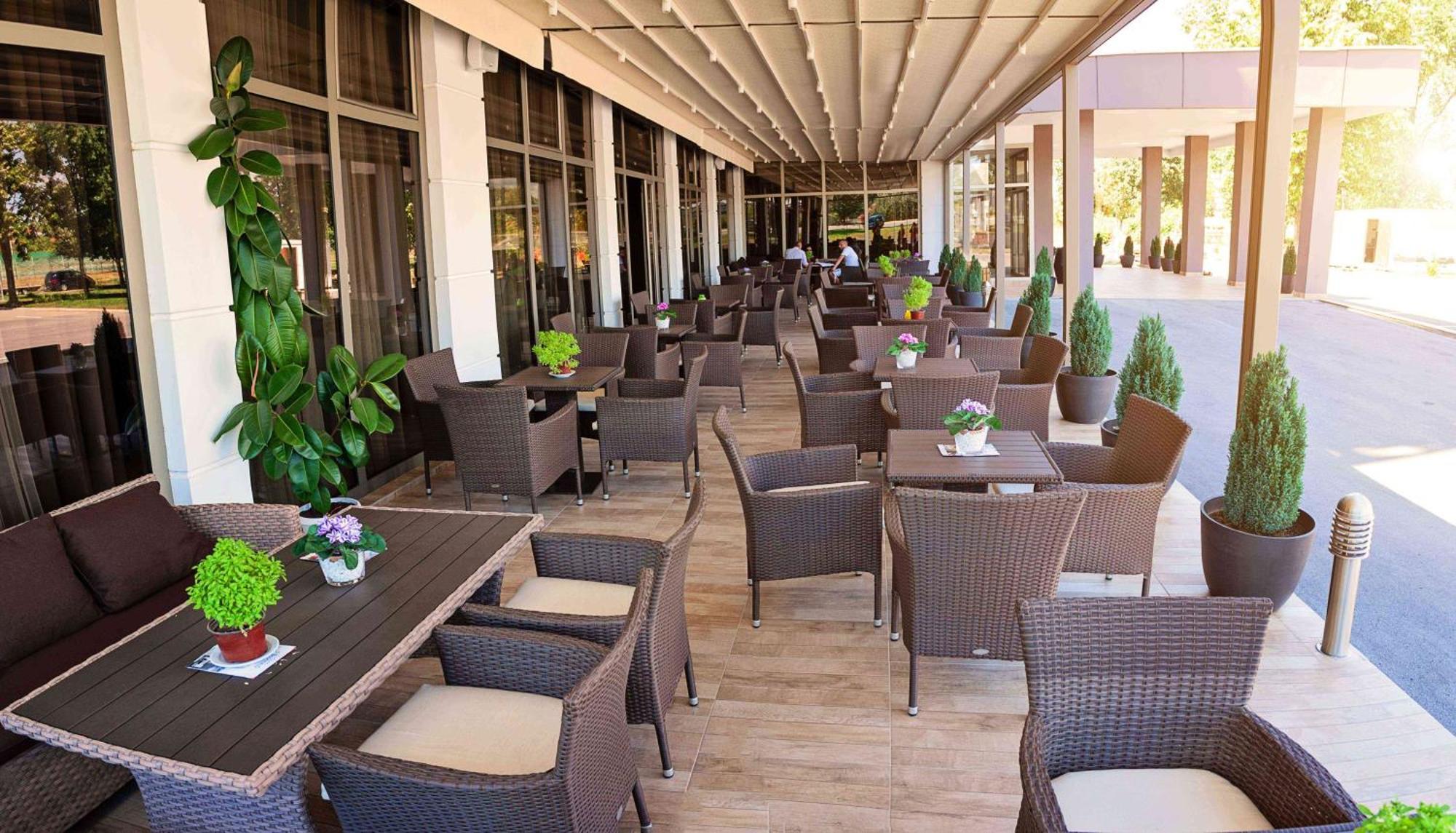 Bosphorus Hotel Aleksinac Bagian luar foto